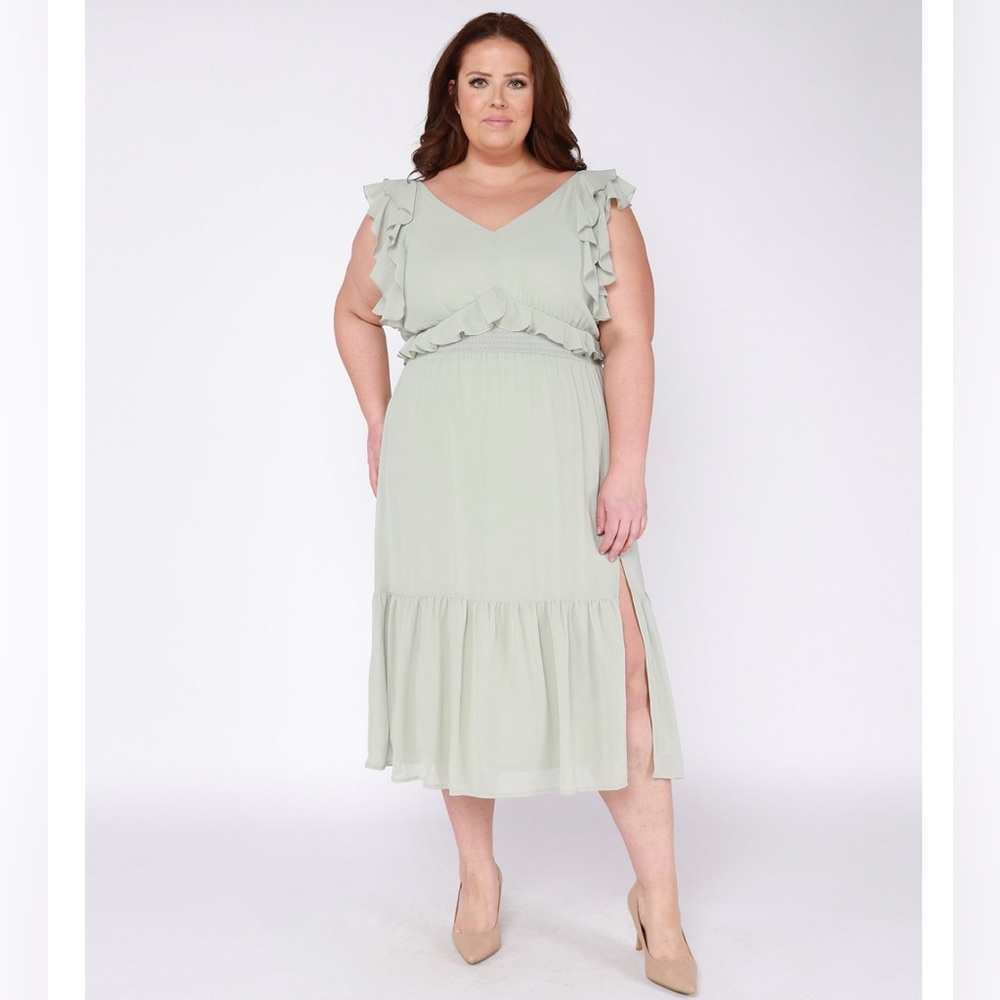 Black Tape light green flutter ruffle sleeved midi dress with slit, size 1X / 14